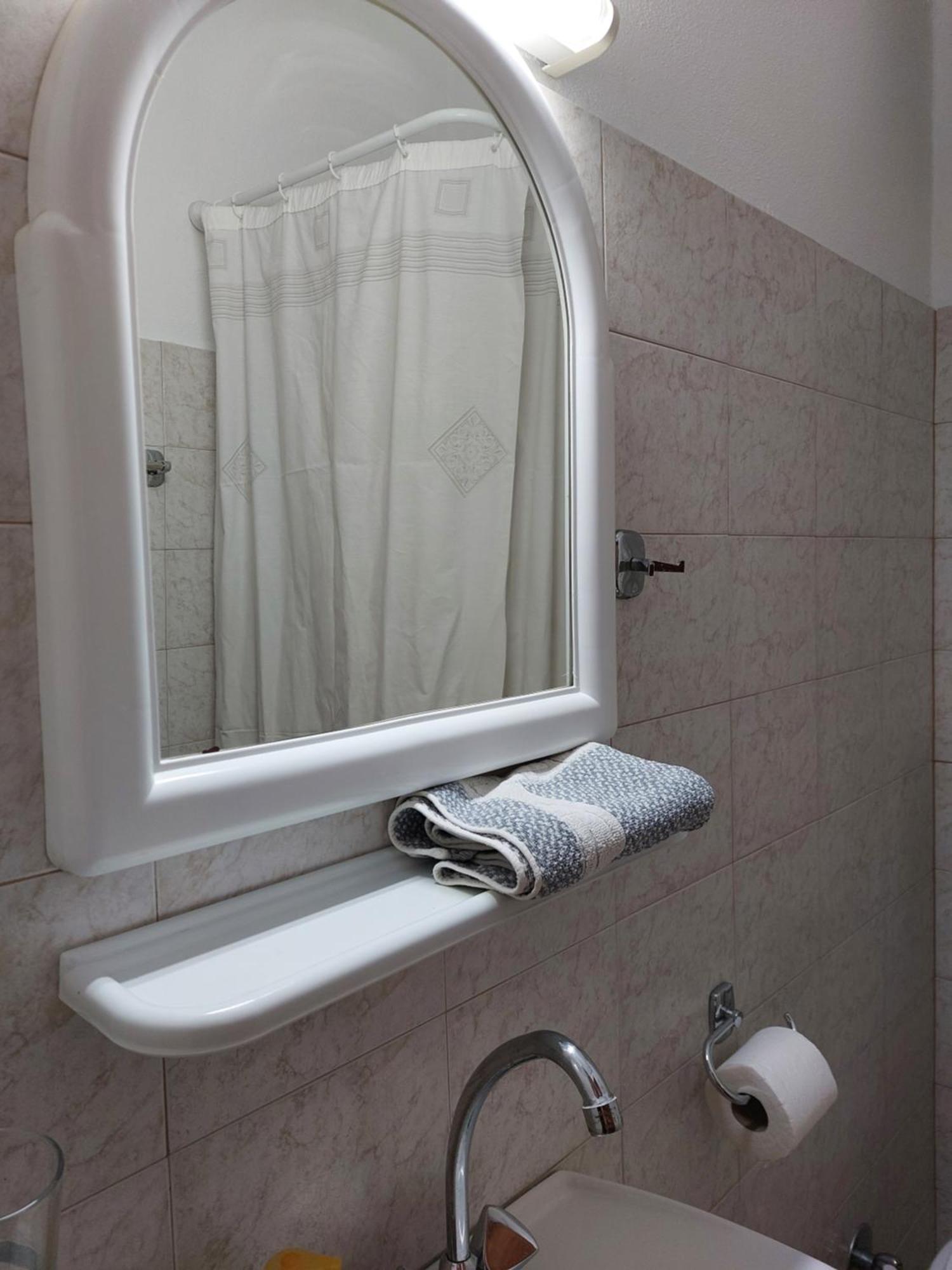 Violetta Studios & Apartments Milina Luaran gambar