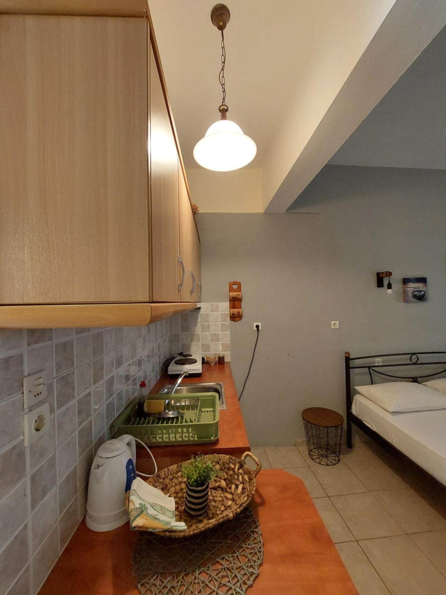 Violetta Studios & Apartments Milina Luaran gambar