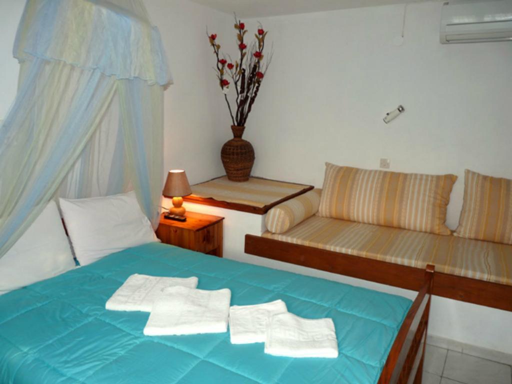 Violetta Studios & Apartments Milina Luaran gambar
